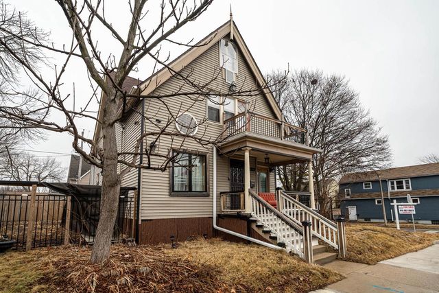330 E Locust STREET, Milwaukee, WI 53212