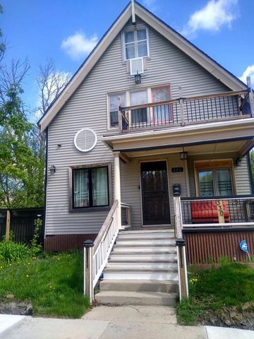 330 E Locust STREET, Milwaukee, WI 53212