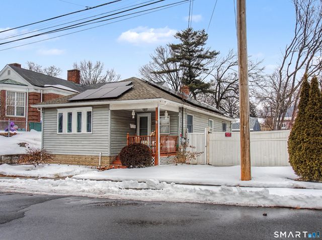 21 Matthews Street, Milford, CT 06460