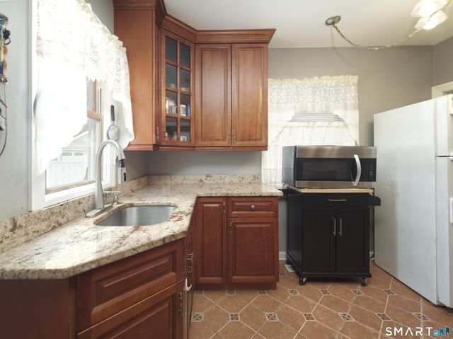 21 Matthews Street, Milford, CT 06460