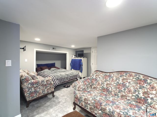 21 Matthews Street, Milford, CT 06460