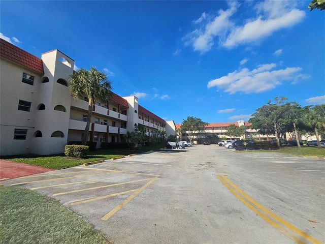 3051 Sunrise Lakes Drive E 203, Sunrise, FL 33322