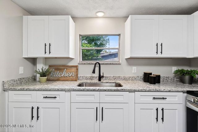 5216 TIMAWATHA Avenue, Jacksonville, FL 32210