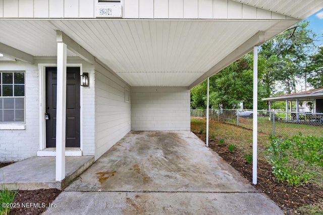 5216 TIMAWATHA Avenue, Jacksonville, FL 32210