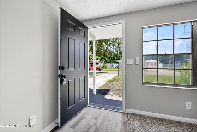 5216 TIMAWATHA Avenue, Jacksonville, FL 32210