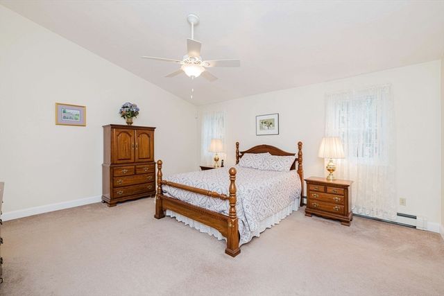 21 Sycamore Dr 21, Middleboro, MA 02346