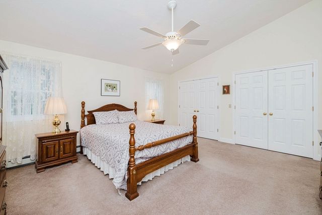 21 Sycamore Dr 21, Middleboro, MA 02346