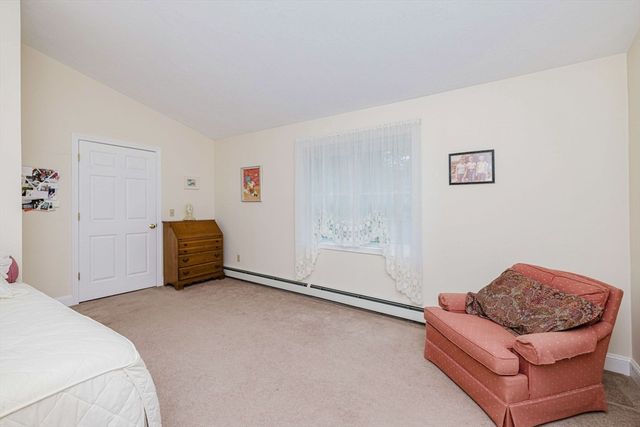 21 Sycamore Dr 21, Middleboro, MA 02346