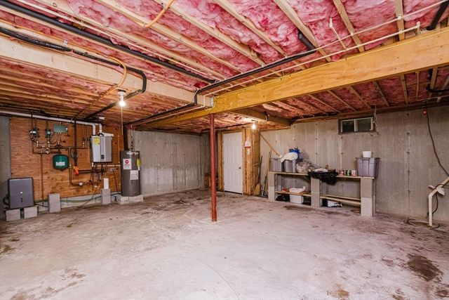 21 Sycamore Dr 21, Middleboro, MA 02346