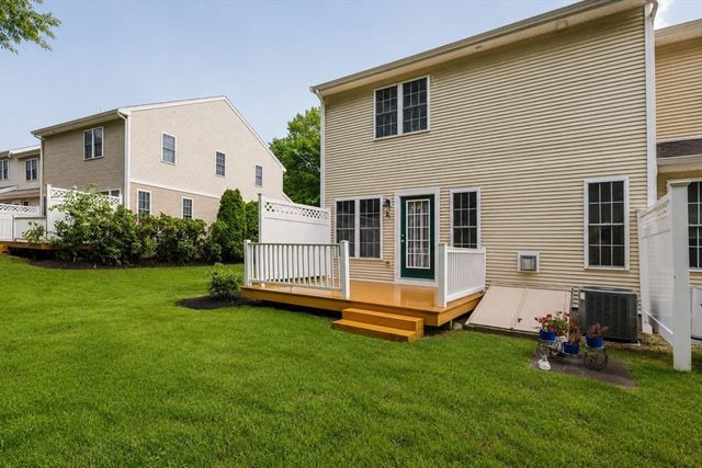 21 Sycamore Dr 21, Middleboro, MA 02346
