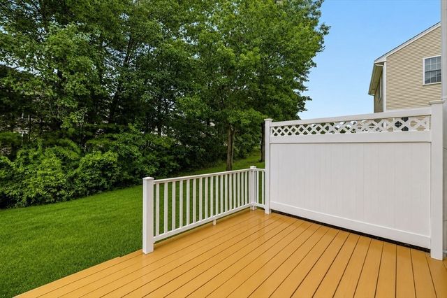 21 Sycamore Dr 21, Middleboro, MA 02346