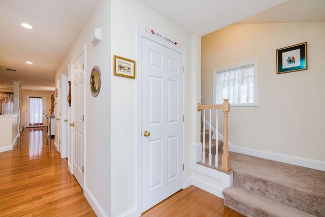 21 Sycamore Dr 21, Middleboro, MA 02346