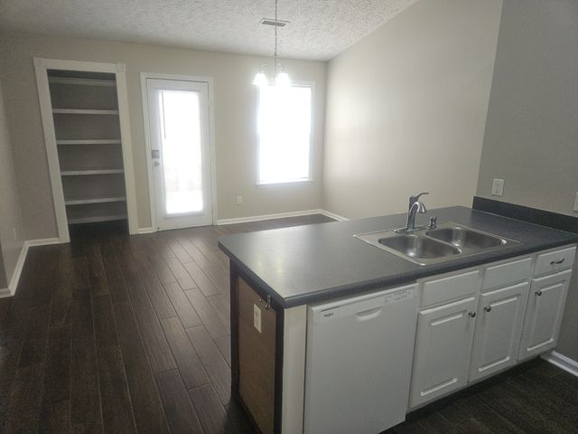 1014 Stonemark Trl, La Vergne, TN 37086