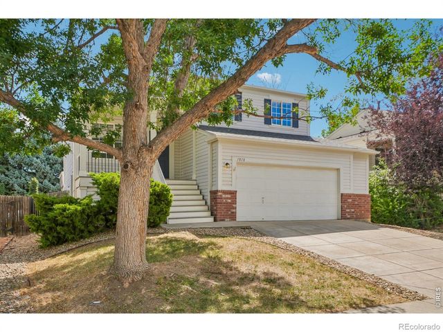 1818 Clover Creek Drive, Longmont, CO 80503
