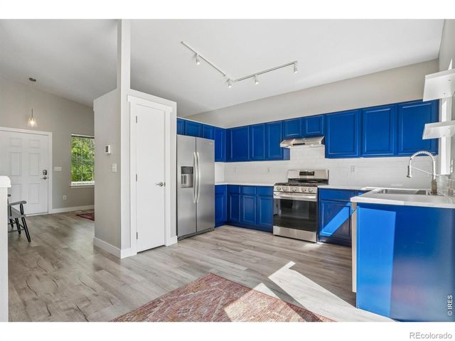 1818 Clover Creek Drive, Longmont, CO 80503