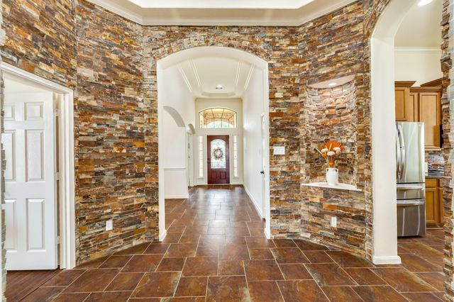 4702 Serrano Drive, League City, TX 77573