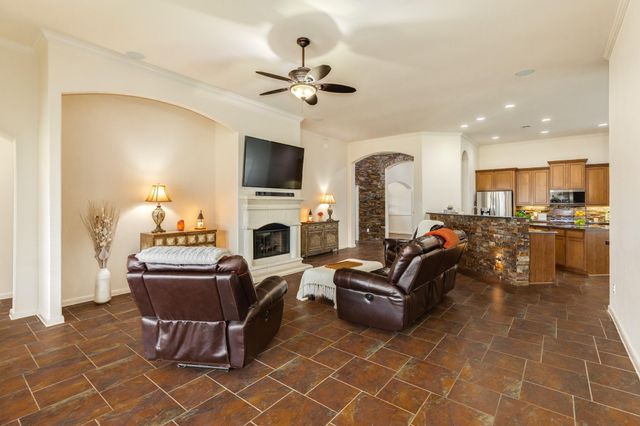 4702 Serrano Drive, League City, TX 77573