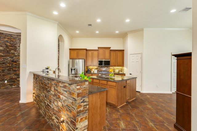 4702 Serrano Drive, League City, TX 77573