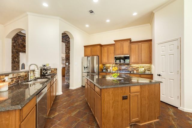 4702 Serrano Drive, League City, TX 77573