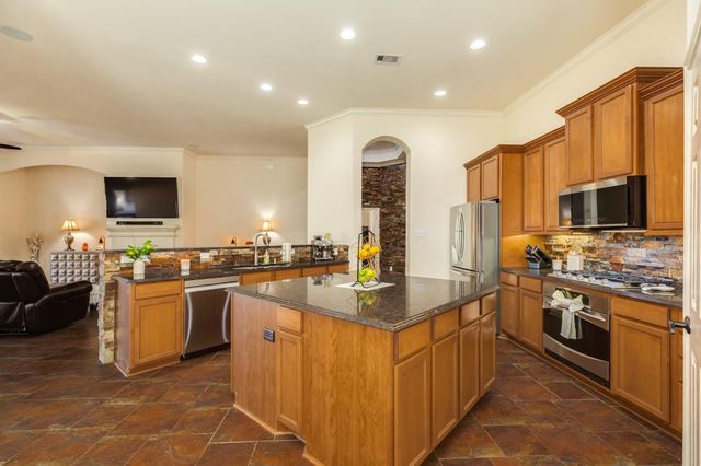 4702 Serrano Drive, League City, TX 77573