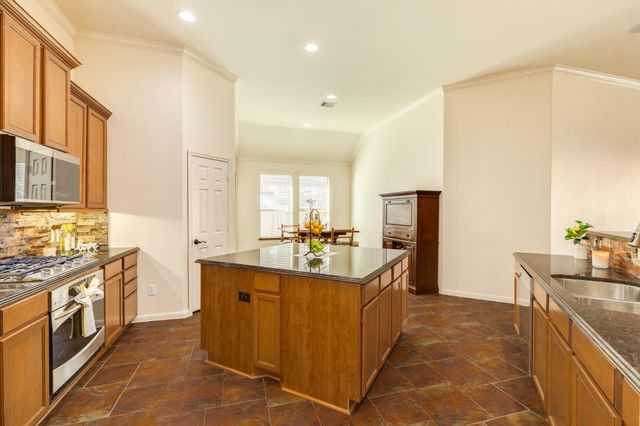 4702 Serrano Drive, League City, TX 77573