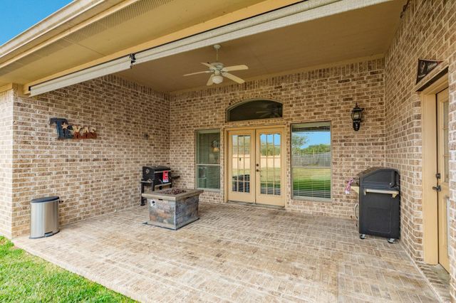 4702 Serrano Drive, League City, TX 77573