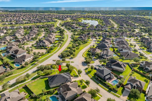 4702 Serrano Drive, League City, TX 77573