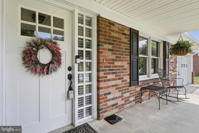 338 LANNY DR, Winchester, VA 22601