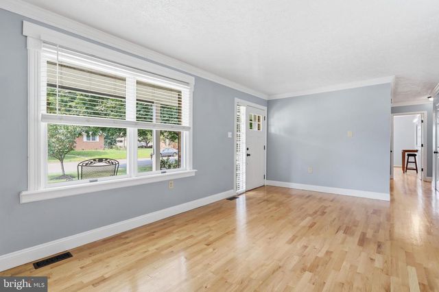 338 LANNY DR, Winchester, VA 22601