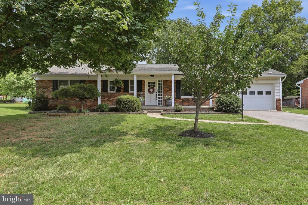 338 LANNY DR, Winchester, VA 22601