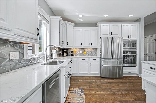 560 Club Drive, Aurora, OH 44202