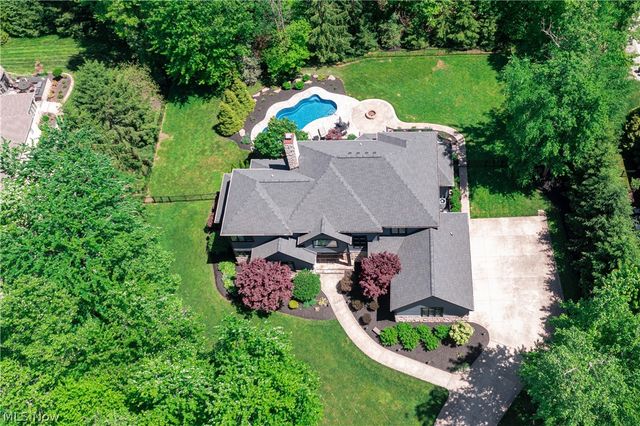 560 Club Drive, Aurora, OH 44202