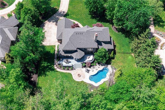 560 Club Drive, Aurora, OH 44202