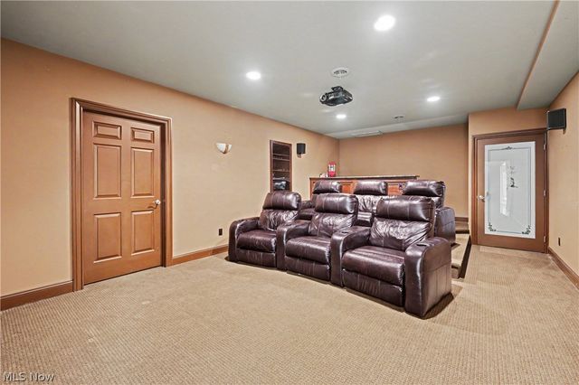560 Club Drive, Aurora, OH 44202