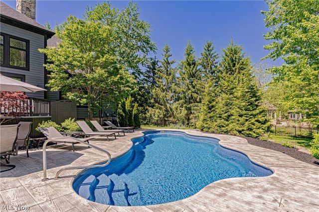 560 Club Drive, Aurora, OH 44202