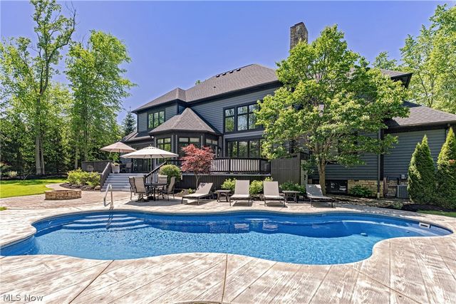560 Club Drive, Aurora, OH 44202