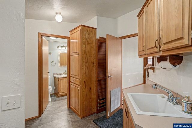 2120 Robins Ln SE 59, Salem, OR 97306