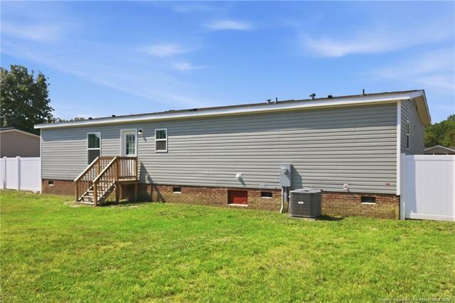 115 McIver Road, Raeford, NC 28376
