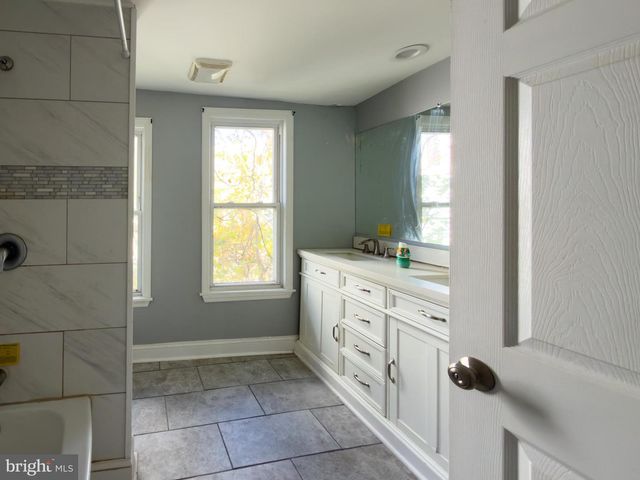 2517 W SEYBERT ST, Philadelphia, PA 19121