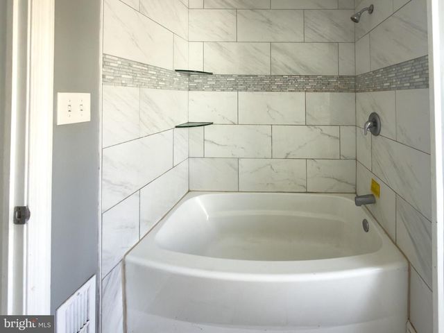 2517 W SEYBERT ST, Philadelphia, PA 19121