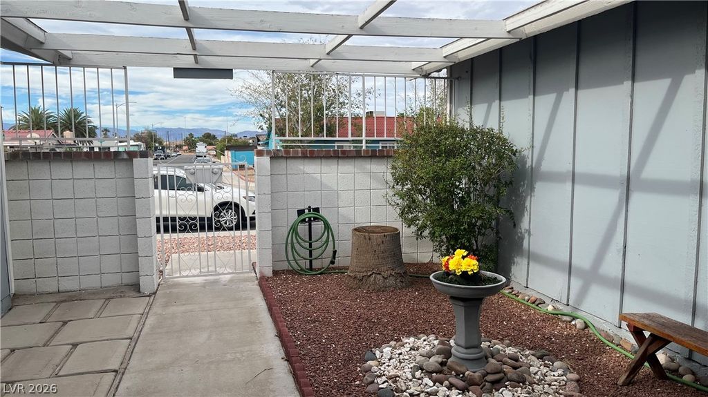 3935 East Cherokee Avenue, Las Vegas, NV 89121 — photo 3
