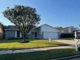 467 Buoy Road, Webster, TX 77598