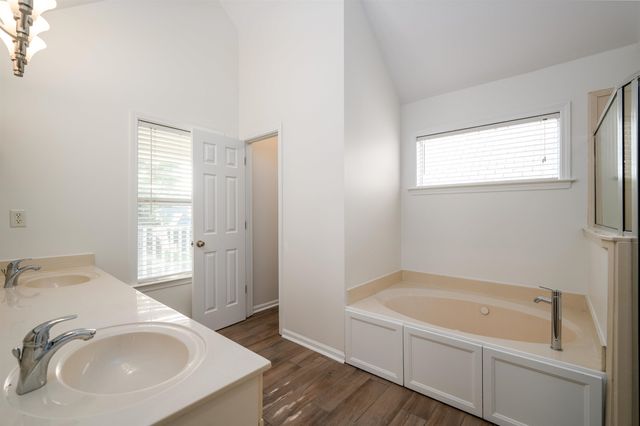 1338 E ISLAND PL, Memphis, TN 38103