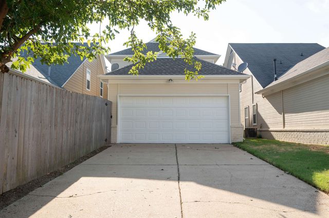 1338 E ISLAND PL, Memphis, TN 38103