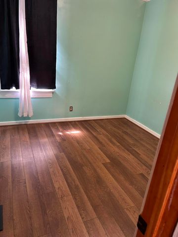 203 W 9th Street, Holland City, MI 49423
