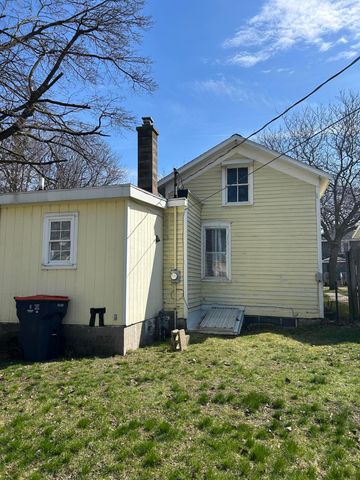 203 W 9th Street, Holland City, MI 49423