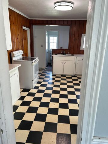 203 W 9th Street, Holland City, MI 49423