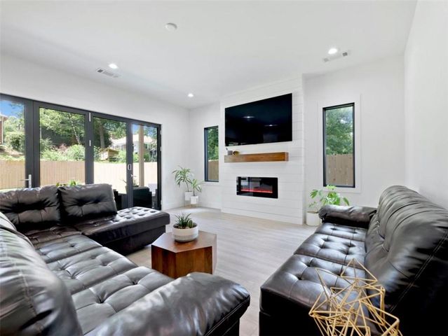 379 Enota Place, Atlanta, GA 30310