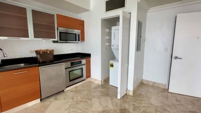 3470 E Coast Ave H1406, Miami, FL 33137