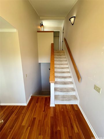 125 Maunalanikai Place, Honolulu, HI 96816